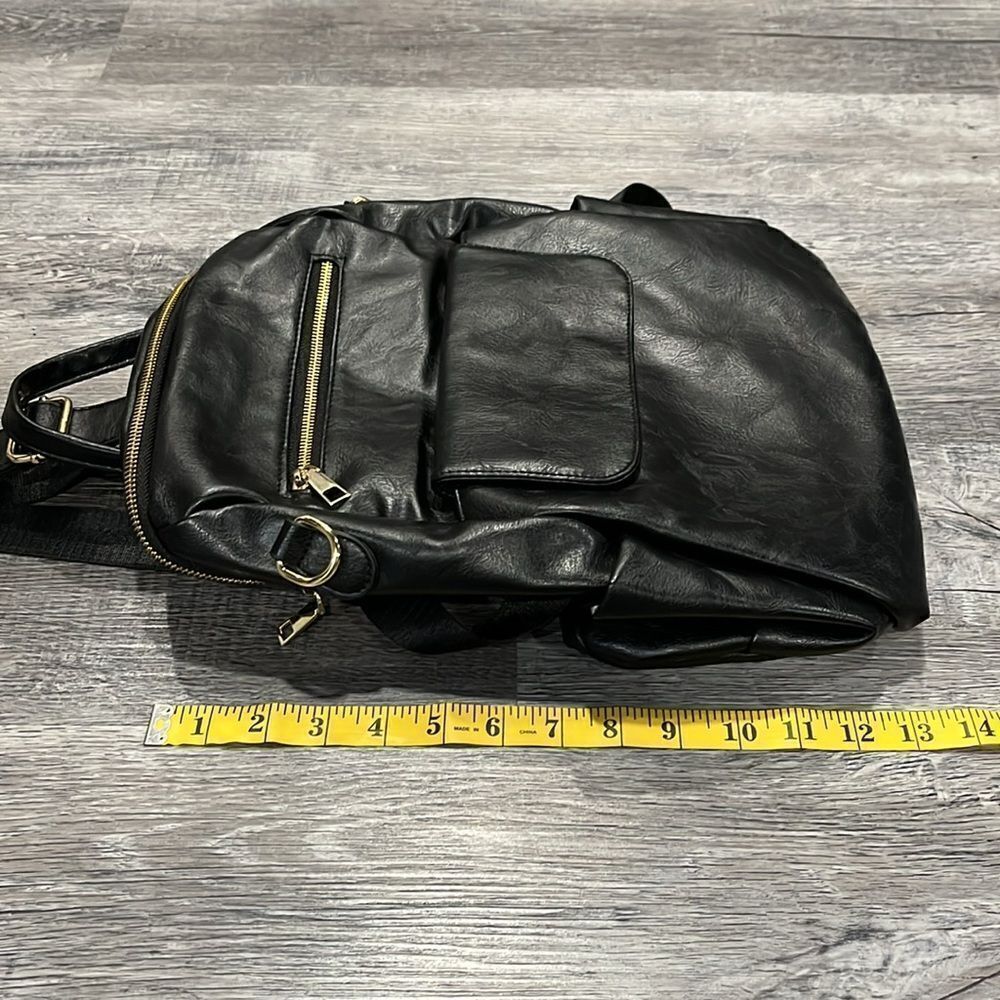 Fashion backpack in black and gold - NEW - Picture 4 of 13